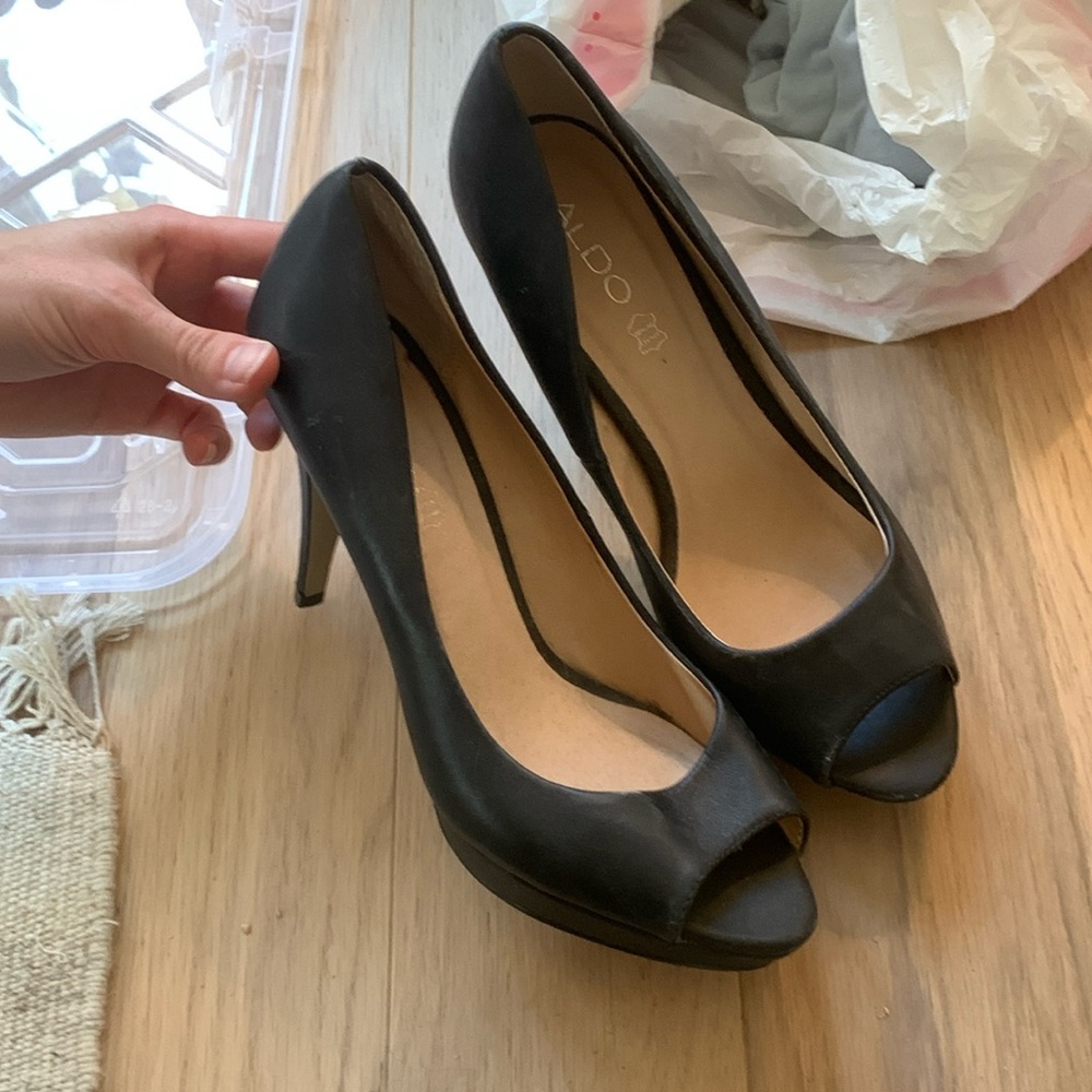 Peep toe black heels